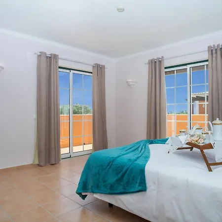 Schoenes Haus In Carvoeiro Mit Privatem Parkplatz Sesmarias